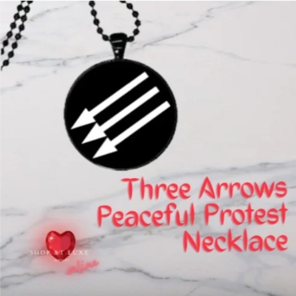 Three Arrows Peaceful Protest Necklace - Picture 4 of 5